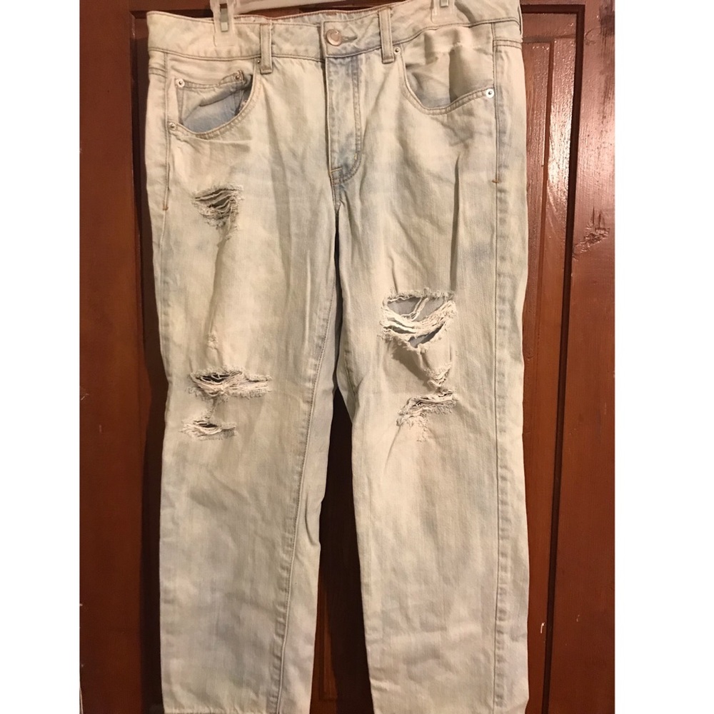 American Eagle cropped jeans